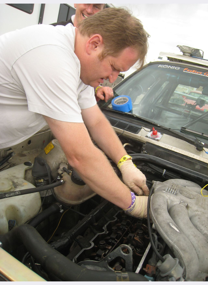 Illustration for article titled Brother, Can You Spare A Transmission? Broken Cars At The Goin' For Broken 24 Hours Of LeMons